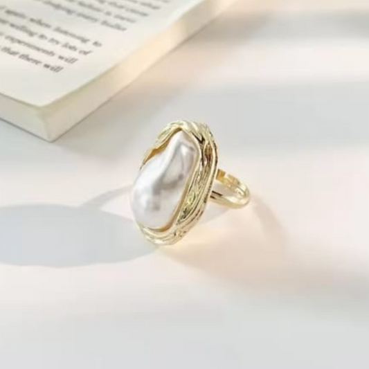 Baroque one Pearl Platinum Ring